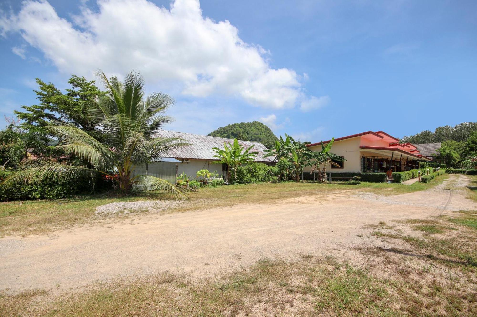 Oyo 1122 Napas House Otel Krabi town Dış mekan fotoğraf